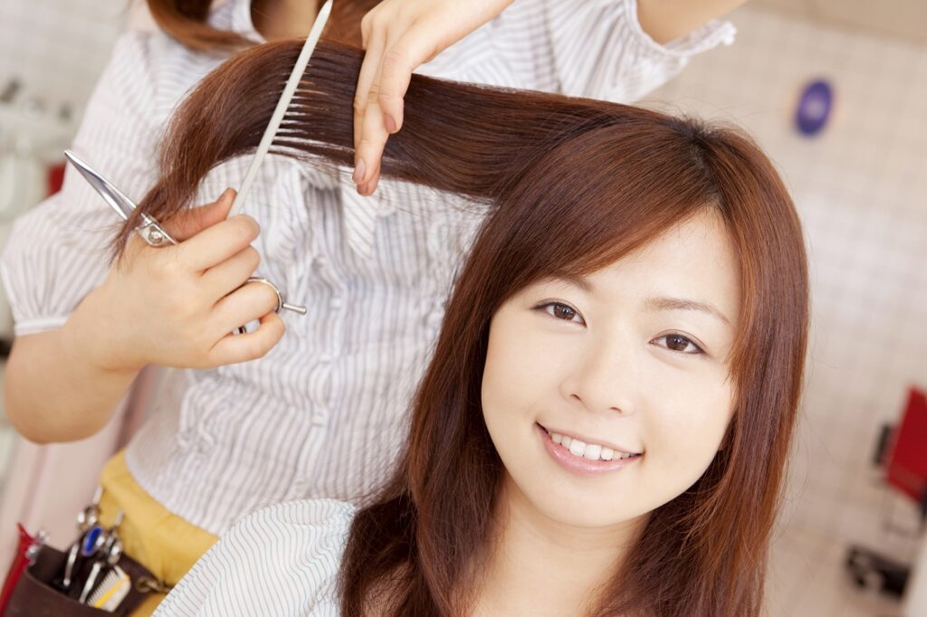 当店のお客様の中からカットモデルの募集をしています。
【応募条件】
・当店をご利用のお客様
・男女共にOK
・カットモデルになってみたい方
詳しくはスタッフまでお問い合わせください。